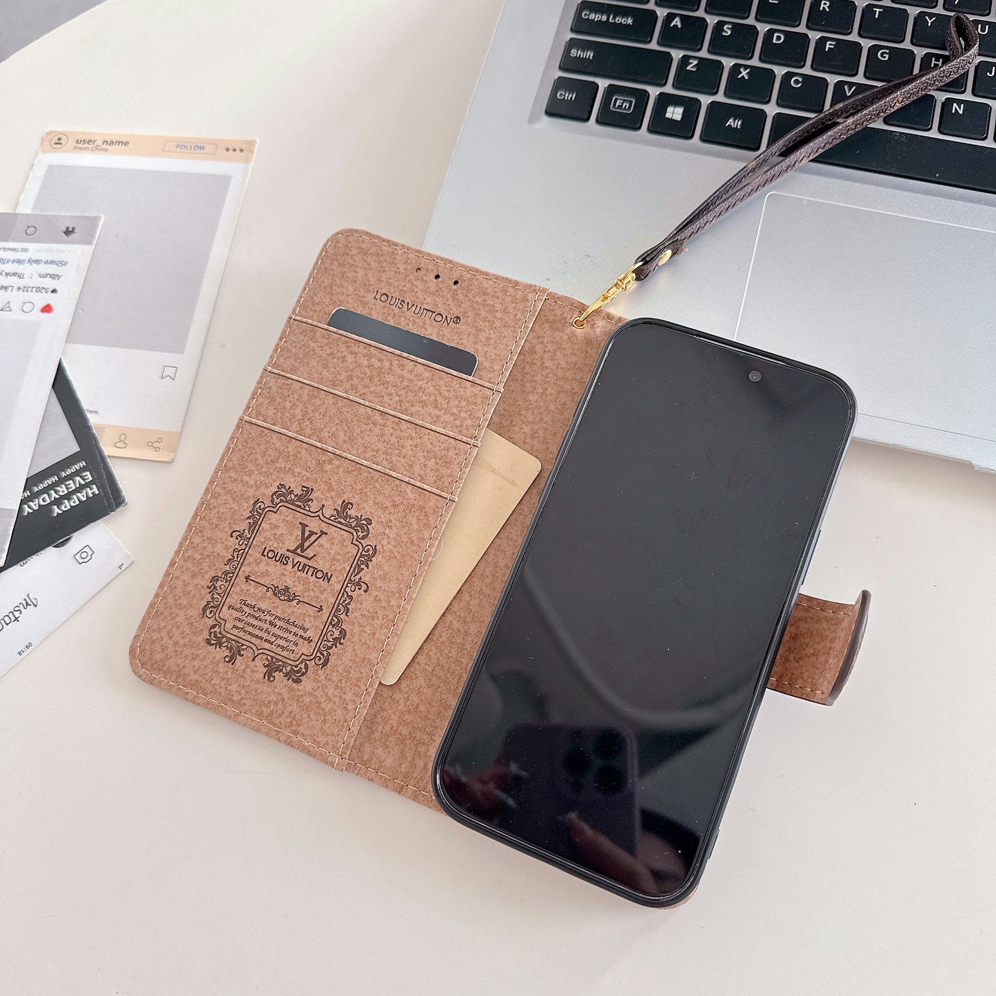 Premium iPhone Wallet-Hülle mit Handschlaufe