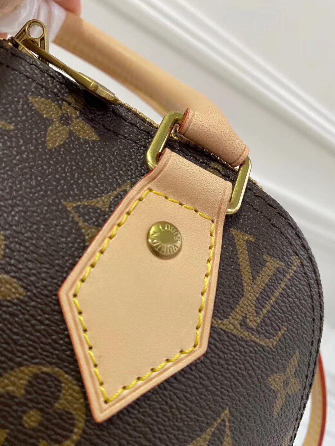 Klassische Monogramm Alma-Bag – Ansicht 6