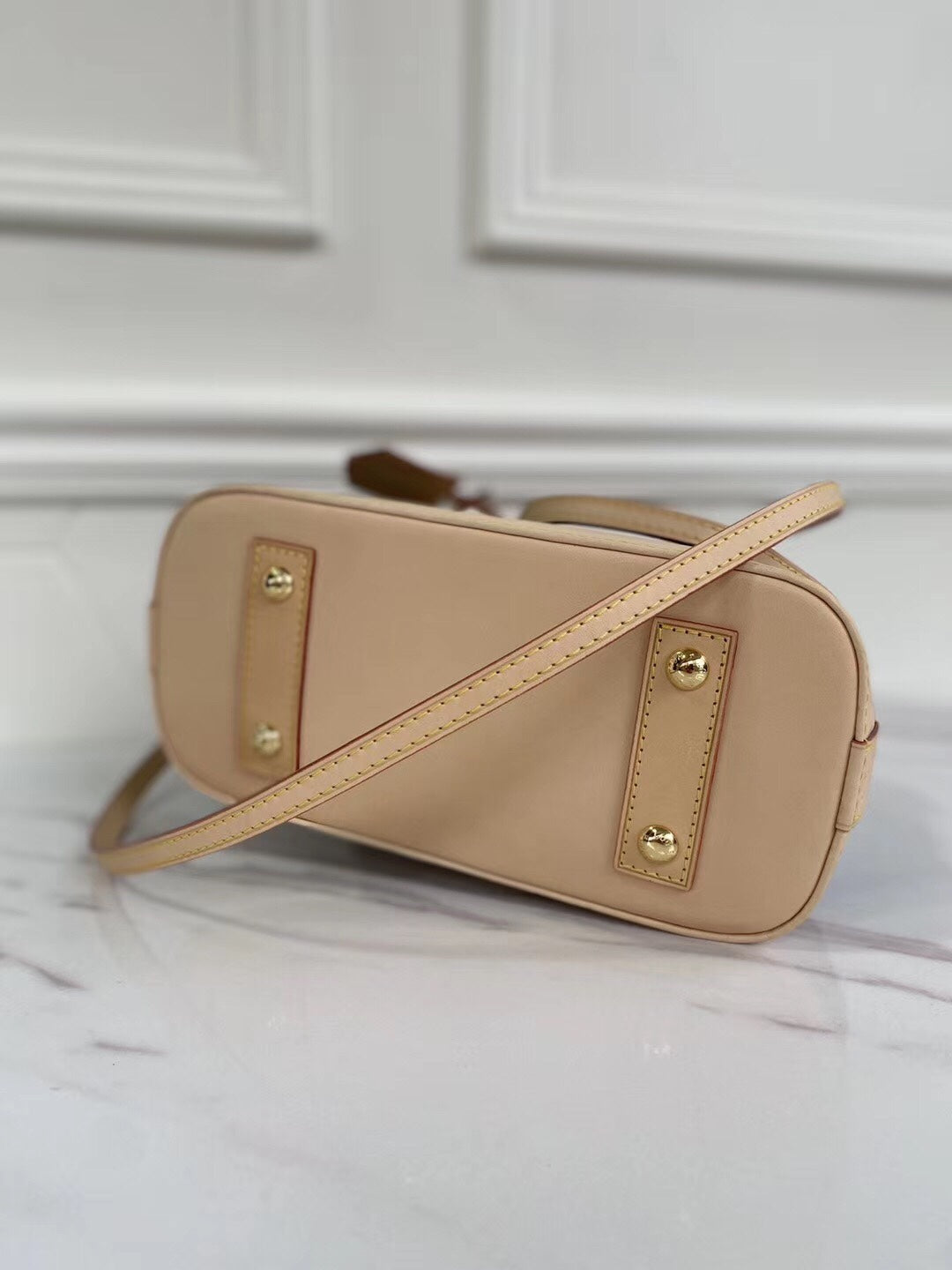 Klassische Monogramm Alma-Bag – Ansicht 8