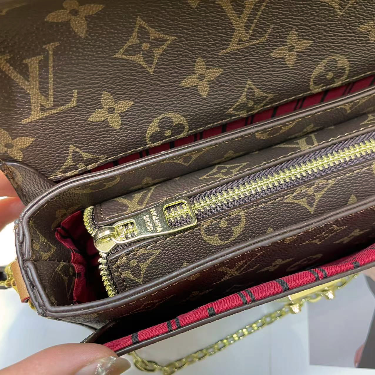 Vintage Monogramm Ketten-Schultertasche – Foto 5