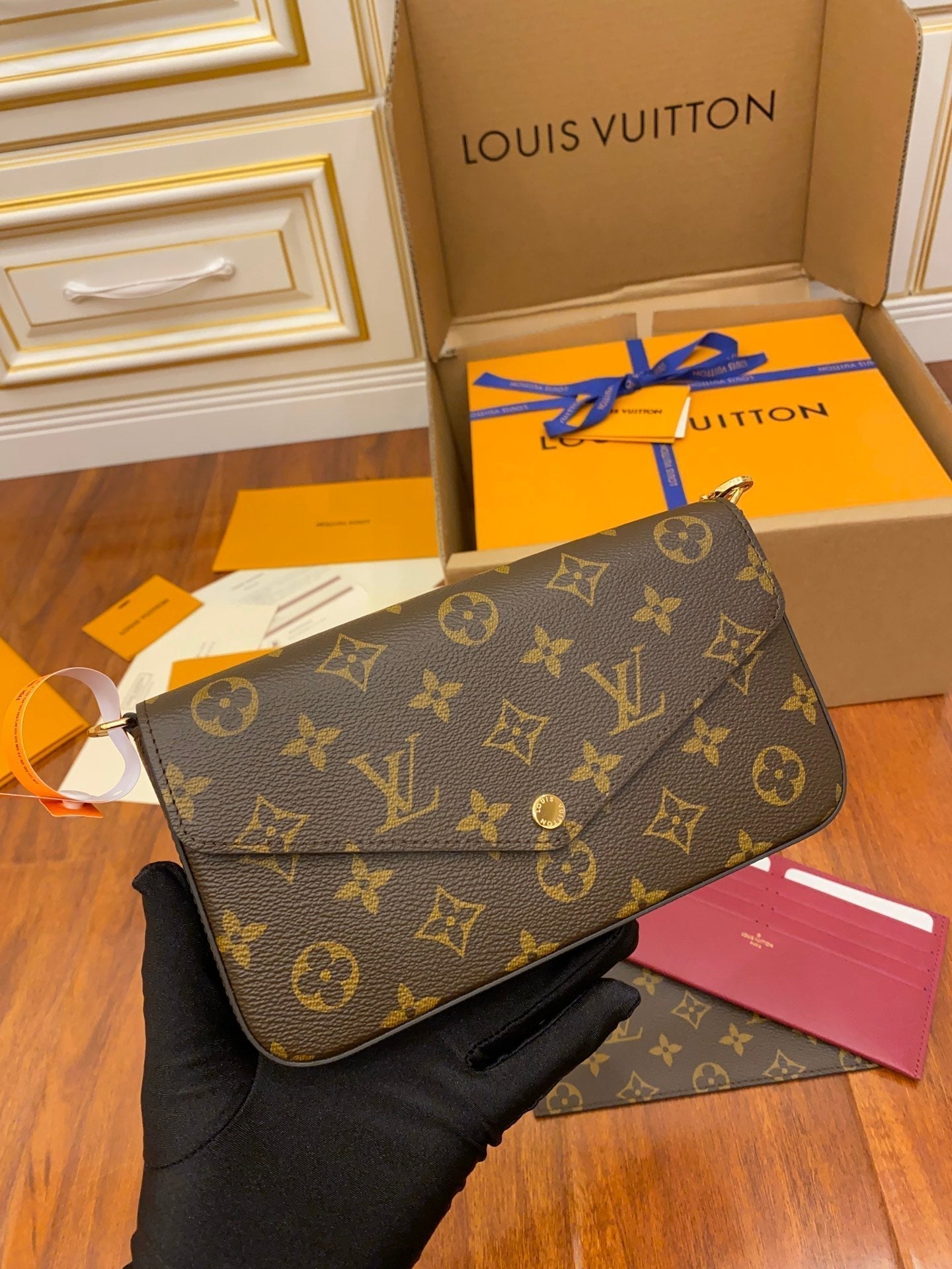 Elegante Pochette mit Kette – Foto 2