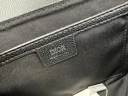 Klassische minimalistische Leder-Crossbody-Tasche – Foto 7
