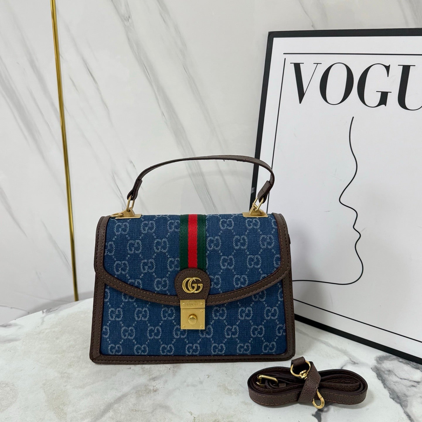 Luxuriöse Monogramm-Leder-Satchel – Foto 4