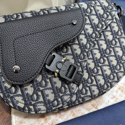 Vintage Monogramm Saddle-Crossbody-Tasche