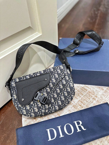 Vintage Monogramm Saddle-Crossbody-Tasche