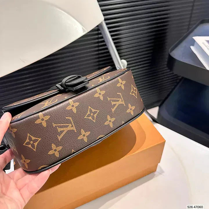 Luxuriöse Monogramm-Ledertasche