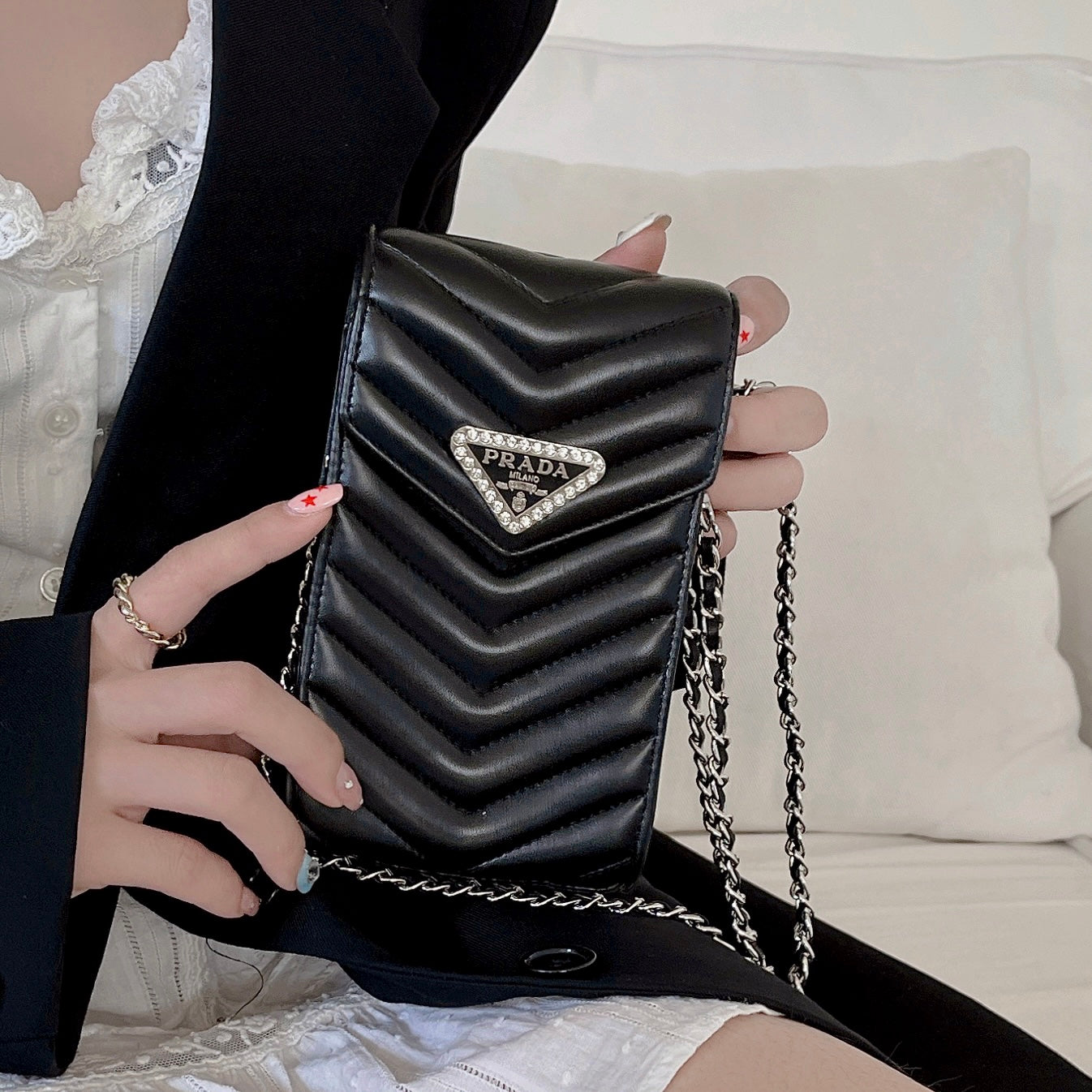 Leder-Handytasche mit Crossbody-Riemen 02