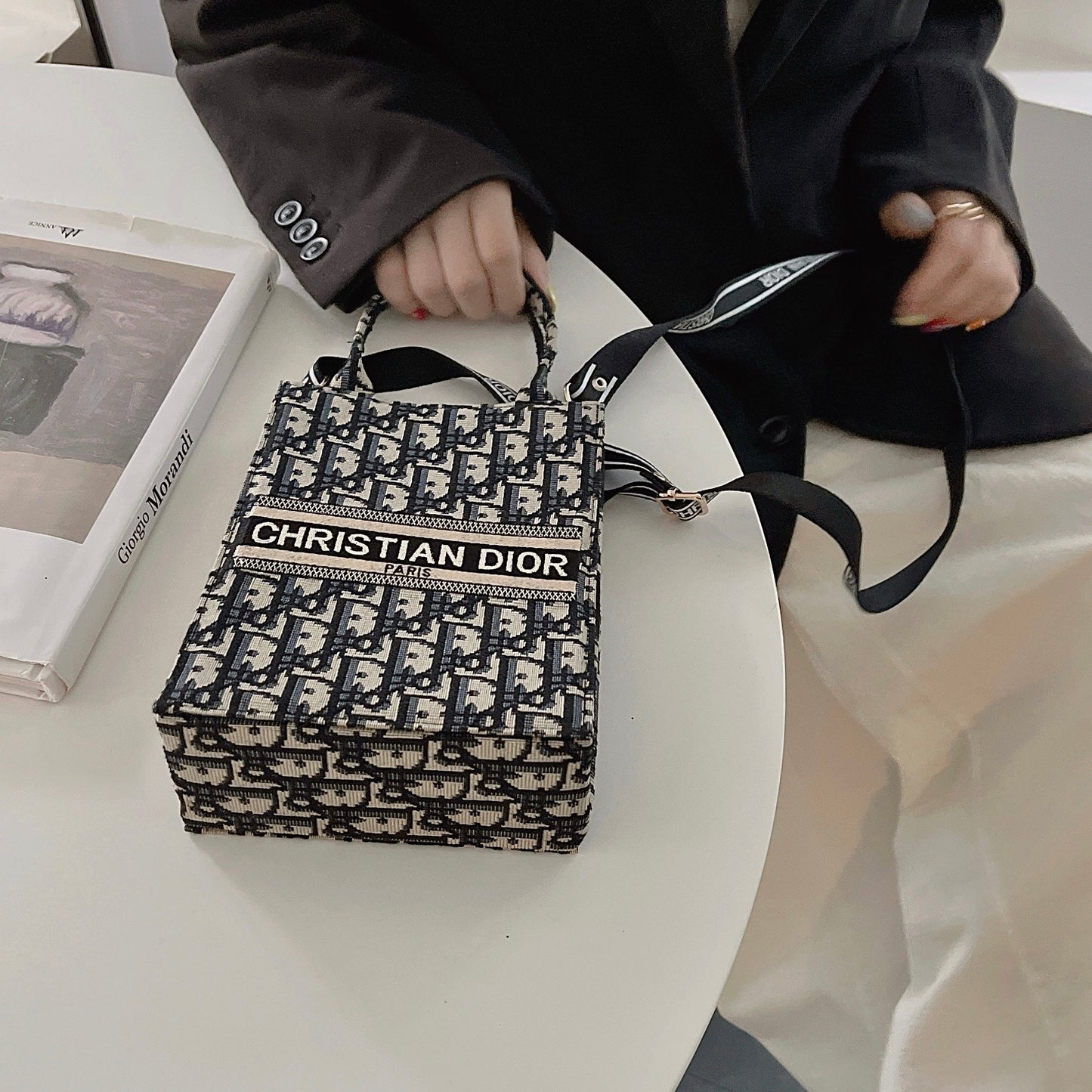 Klassische Tote Bag mit Crossbody-Riemen