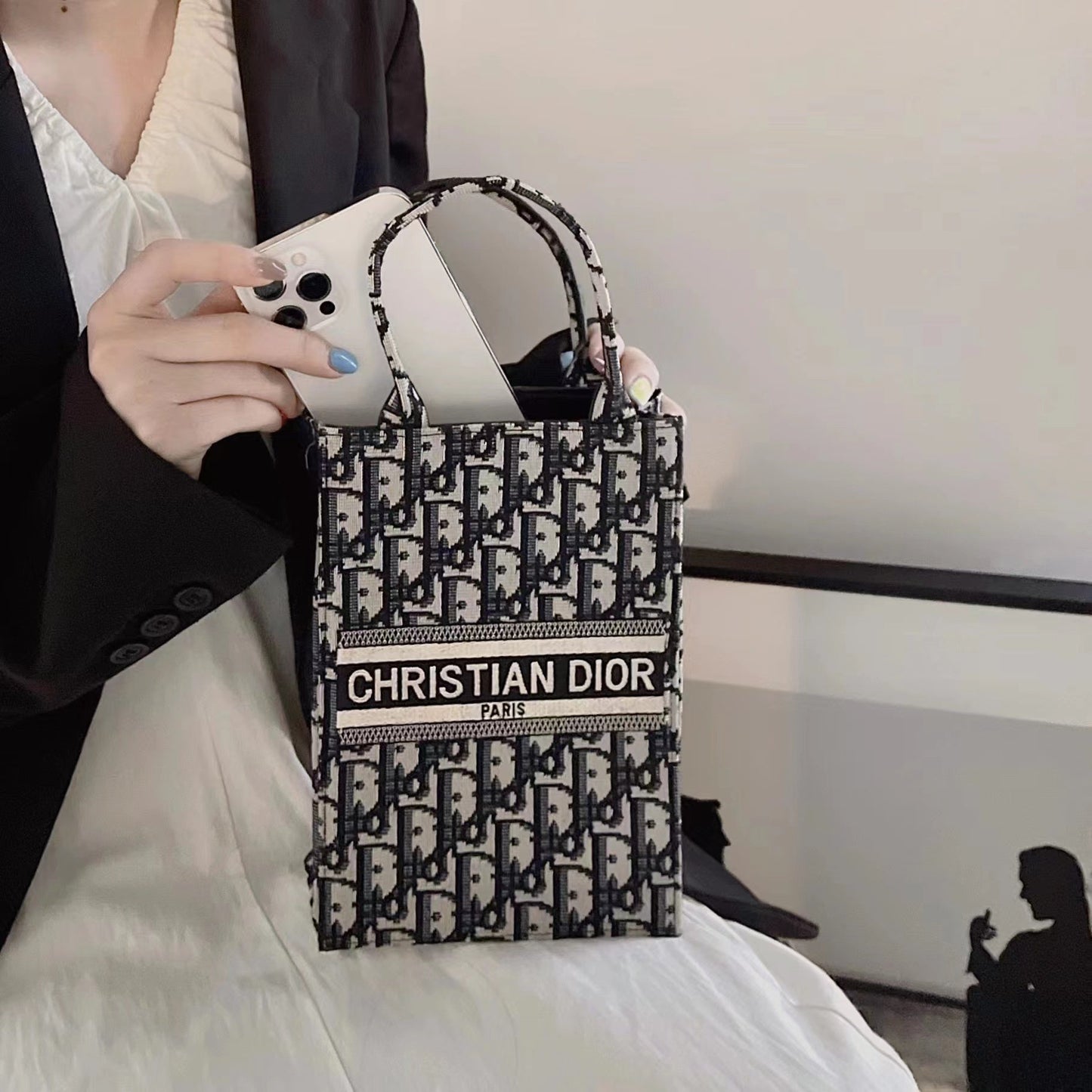 Klassische Tote Bag mit Crossbody-Riemen 03