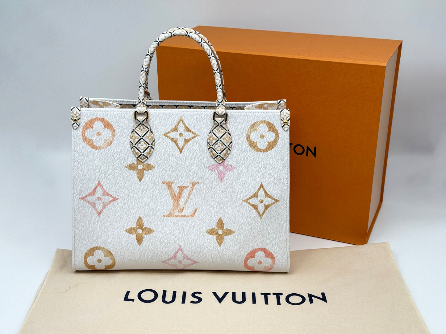 OnTheGo MM Tote Bag Beige