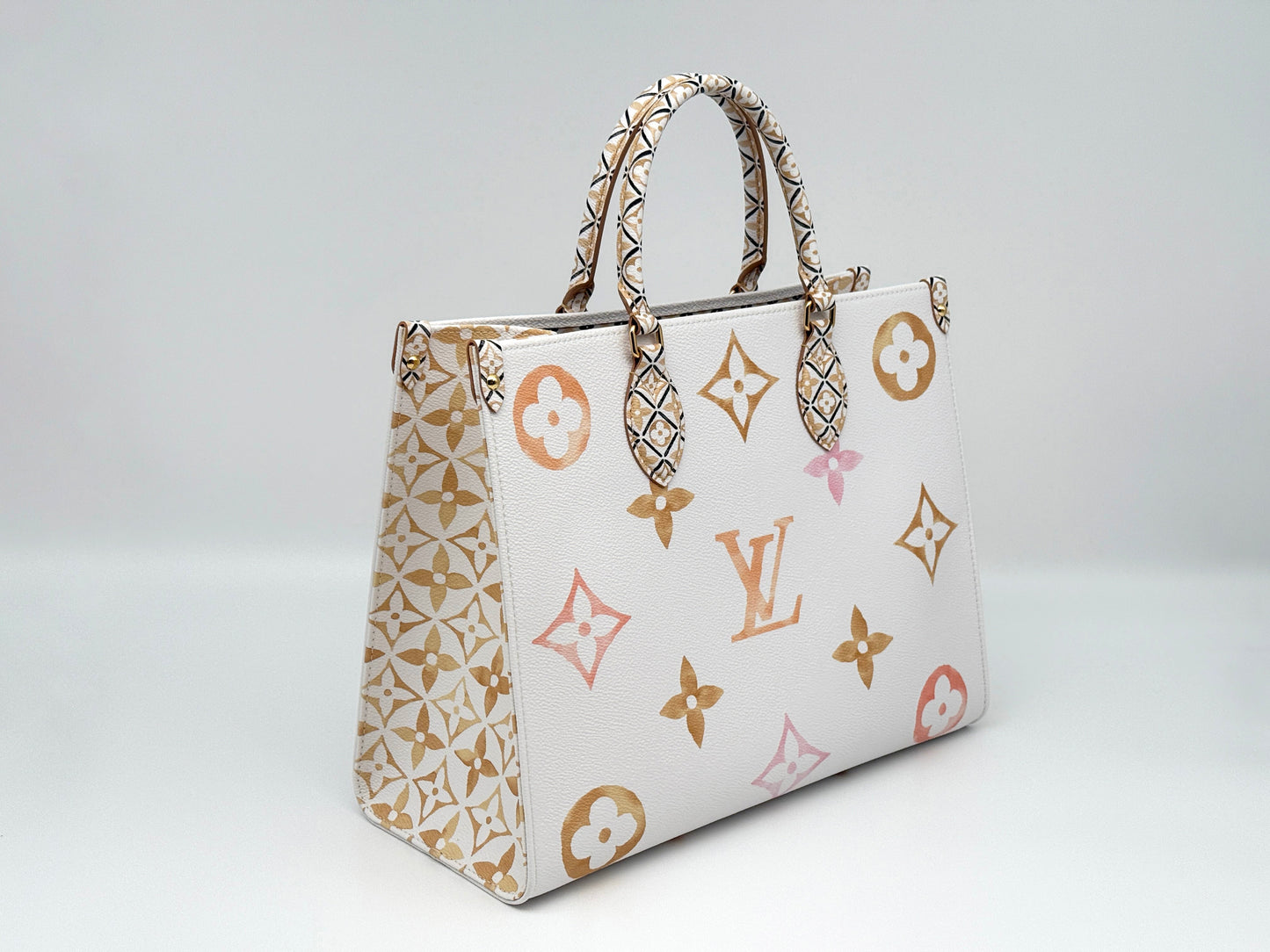 OnTheGo MM Tote Bag Beige