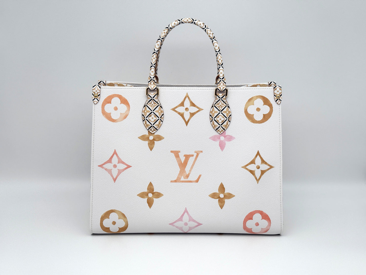 OnTheGo MM Tote Bag Beige