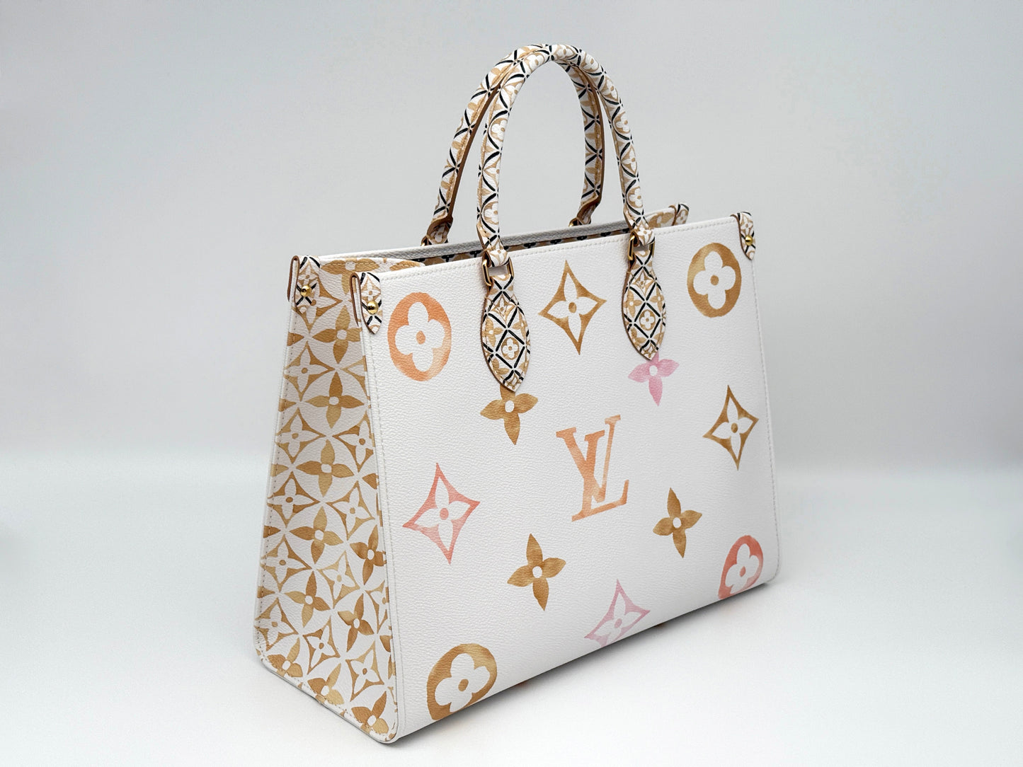 OnTheGo MM Tote Bag Beige