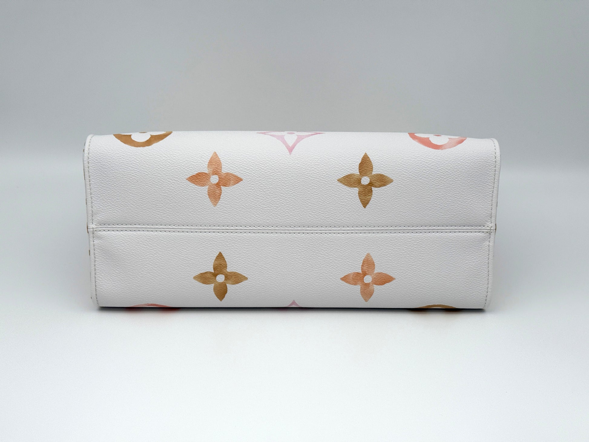 OnTheGo MM Tote Bag Beige