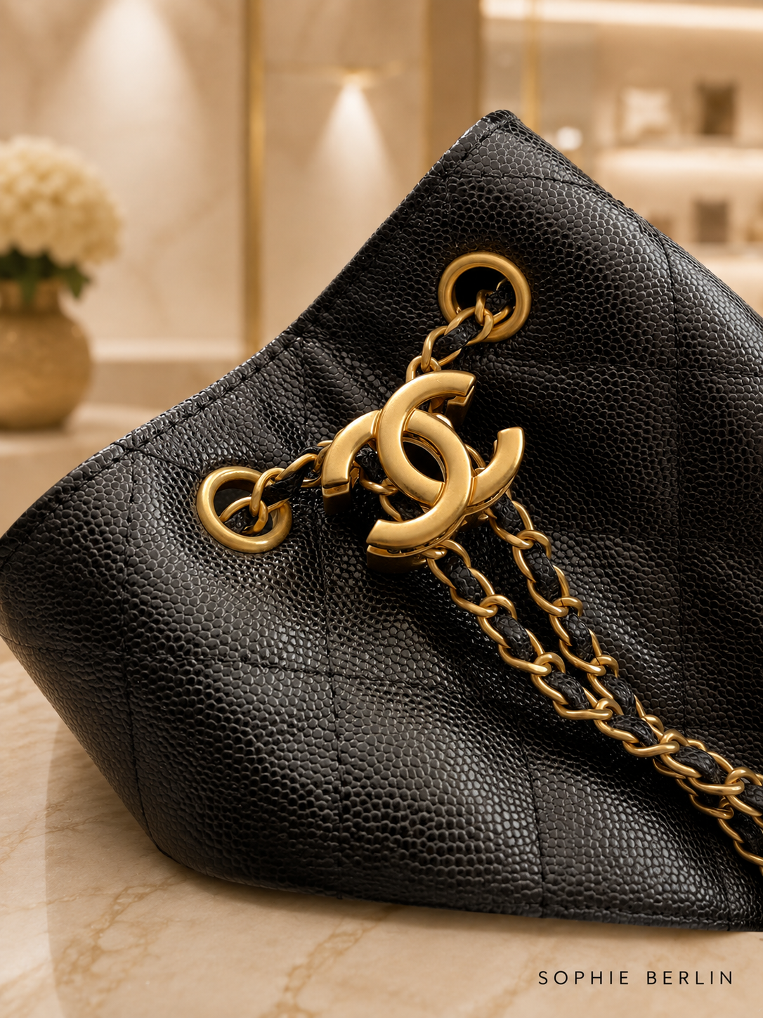 25 Small Handtasche zwart kettingdetail – Sophie Berlin