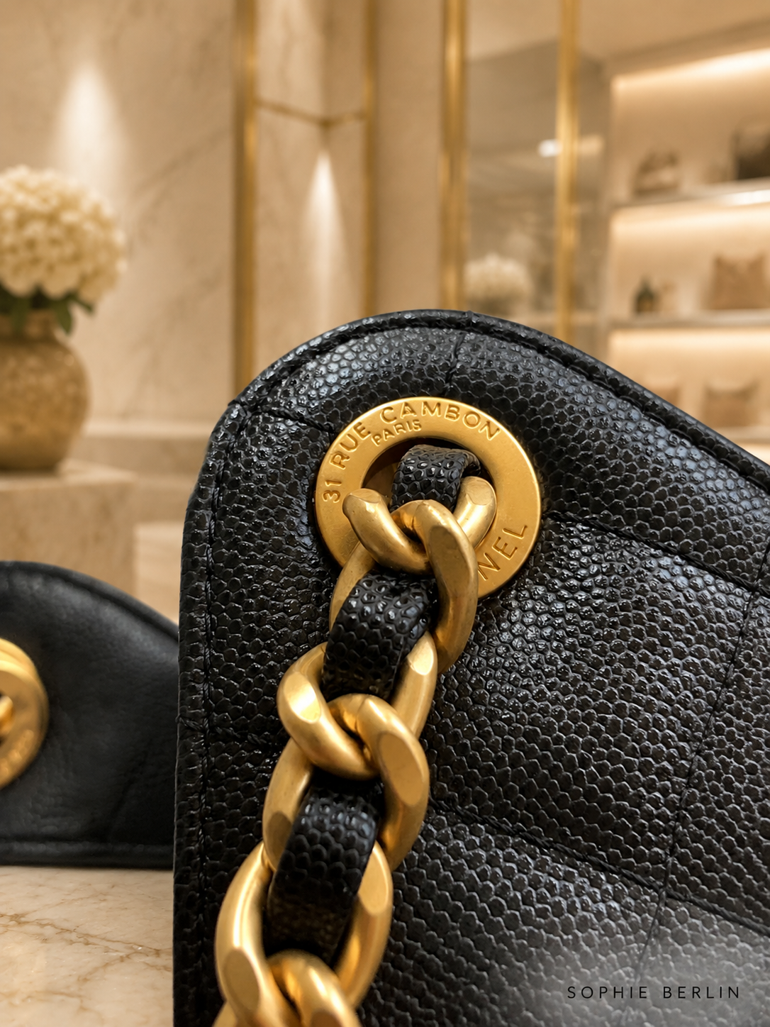25 Small Handtasche zwart detail – Sophie Berlin