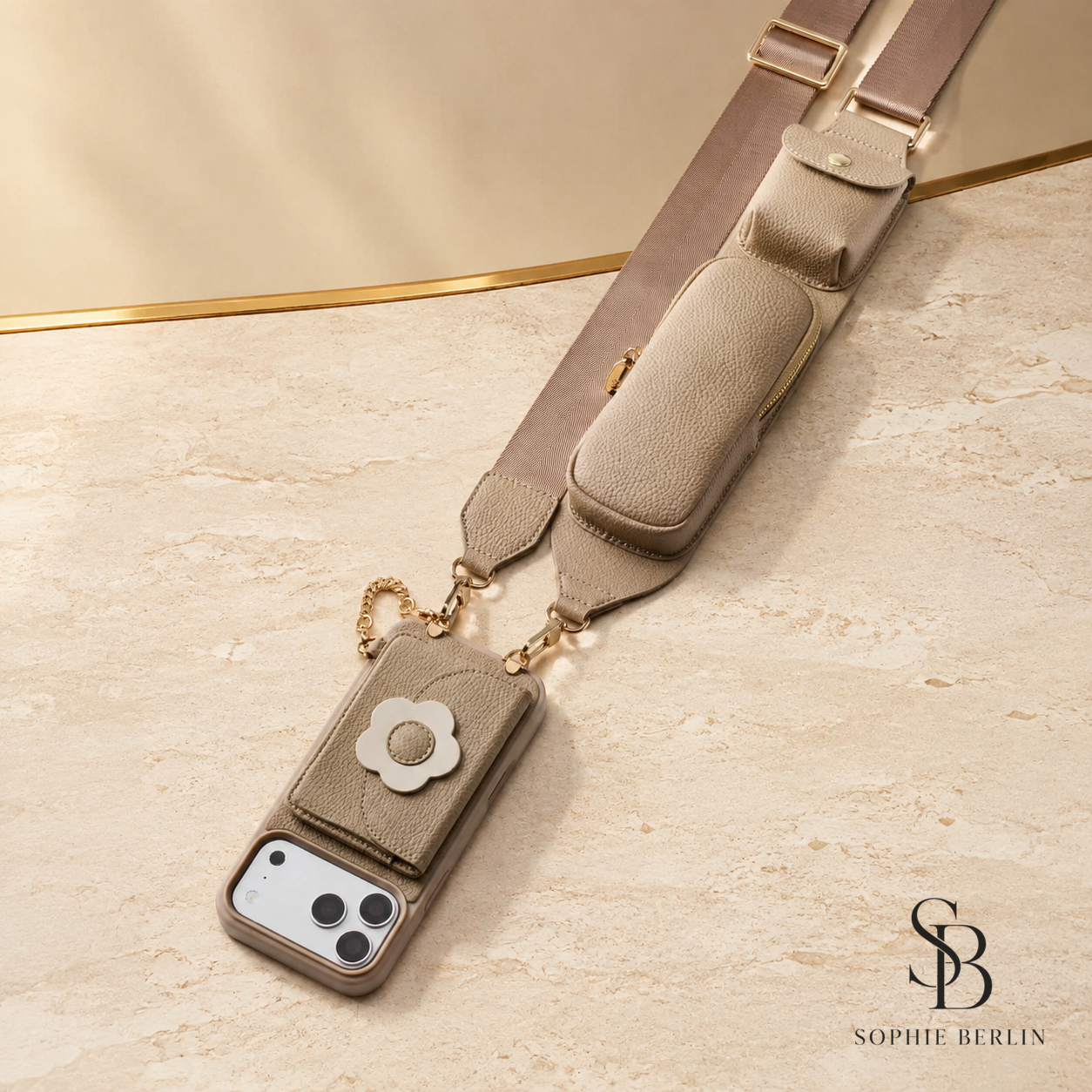 Taupe Crossbody-Handyhülle mit schwarzem Sophie-Berlin-Logo
