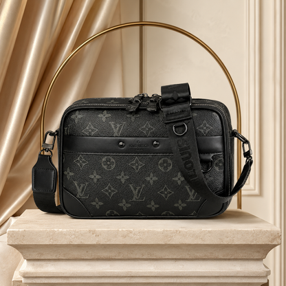 Schwarze Crossbody-Tasche mit verstellbarem Schultergurt
