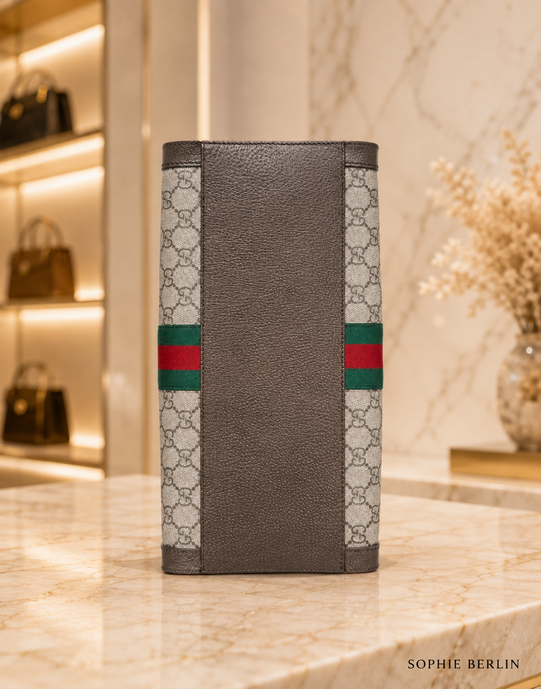 Prestige Medium Tote – Zijaanzicht