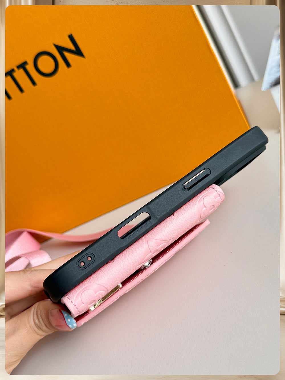 Sophie Berlin Luxus-Wallet-Handyhülle – Premiumfoto 10